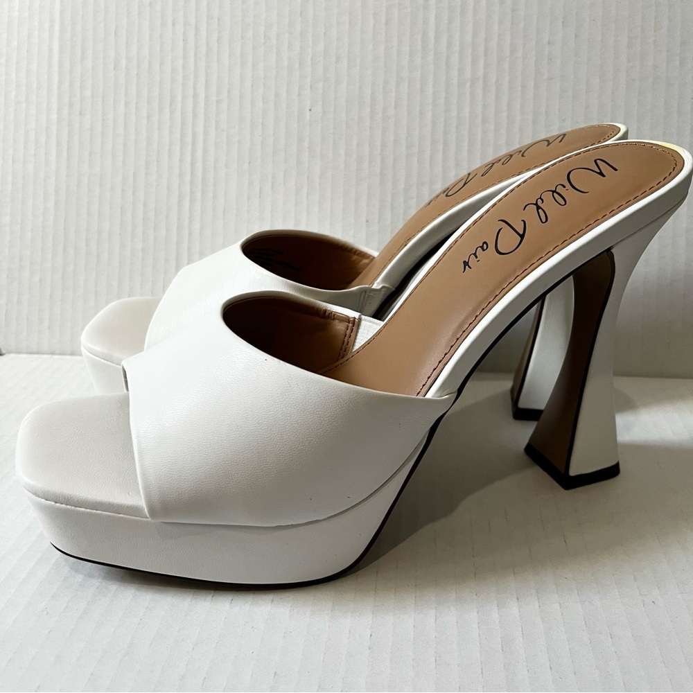 WILD PAIR- NEW Elegant White Women's Heels Size 9.5in
